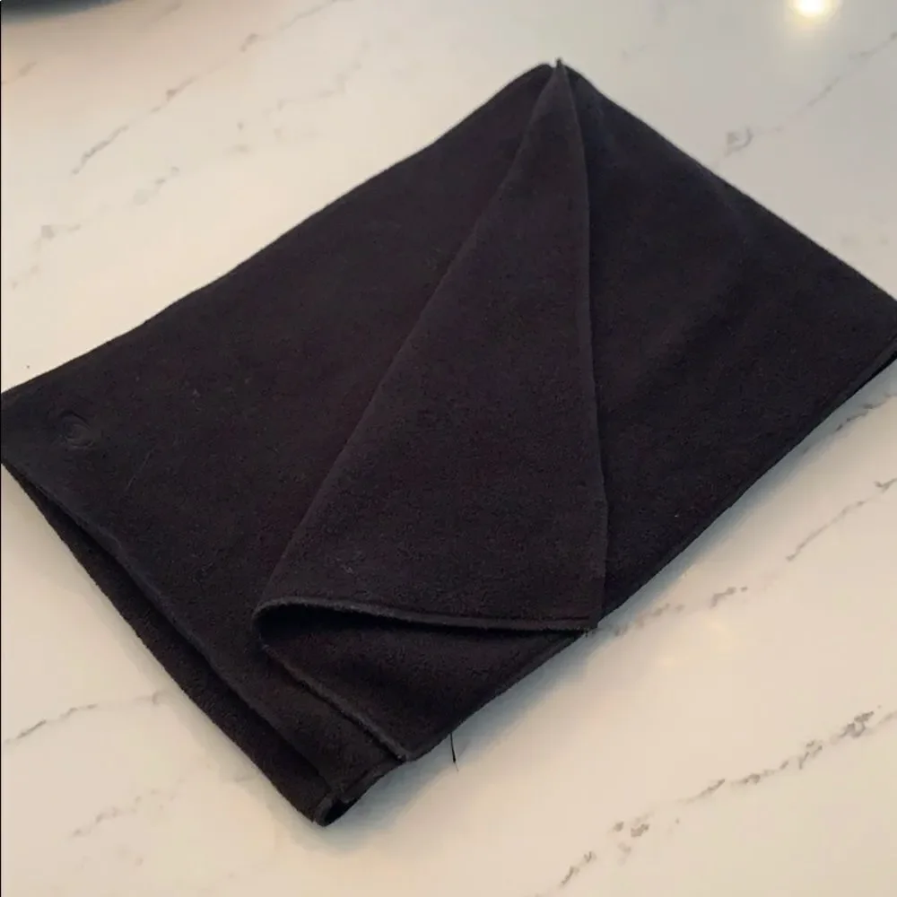 Men’s Black Scarf
